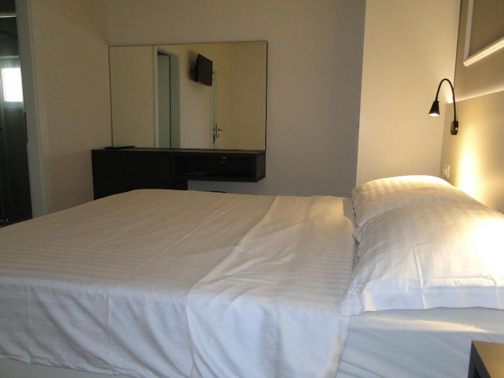 Rooms Tepli Bok Primošten Esterno foto