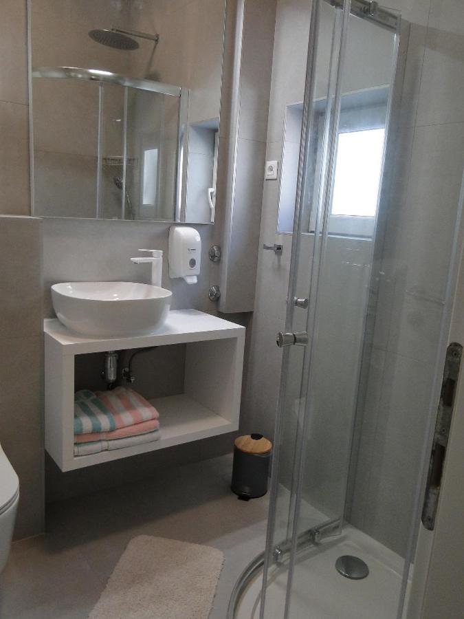 Rooms Tepli Bok Primošten Esterno foto