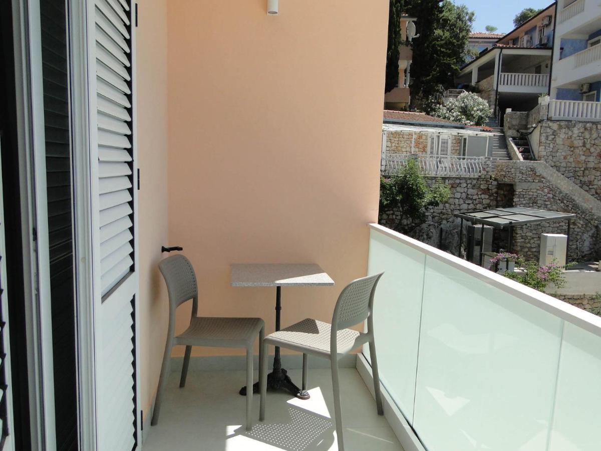 Rooms Tepli Bok Primošten Esterno foto