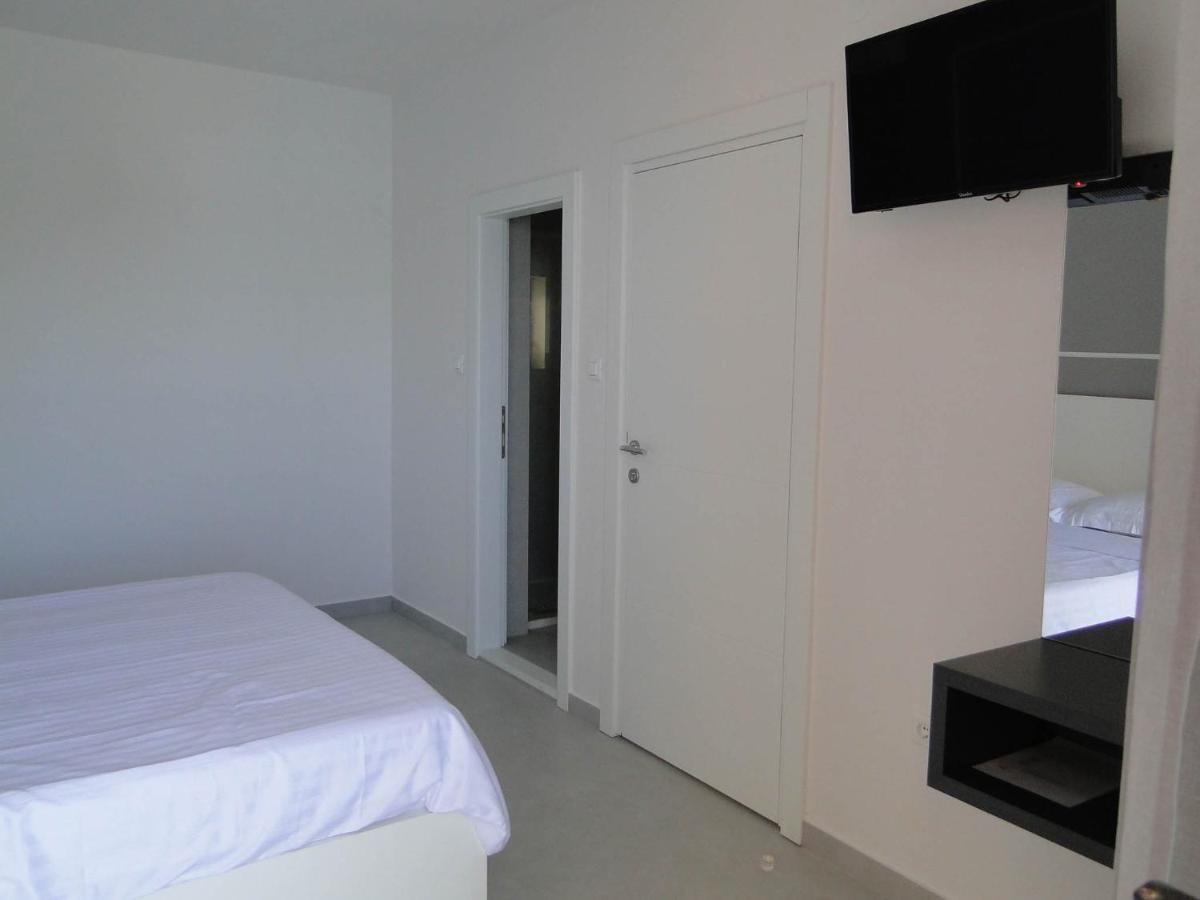 Rooms Tepli Bok Primošten Esterno foto