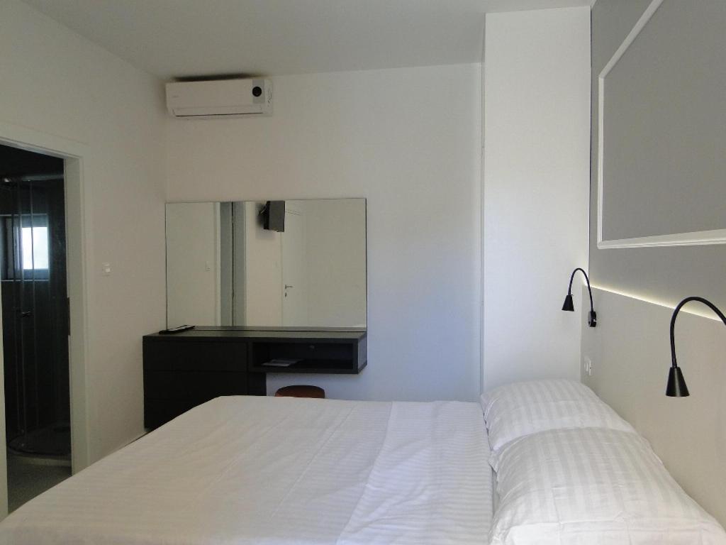 Rooms Tepli Bok Primošten Esterno foto