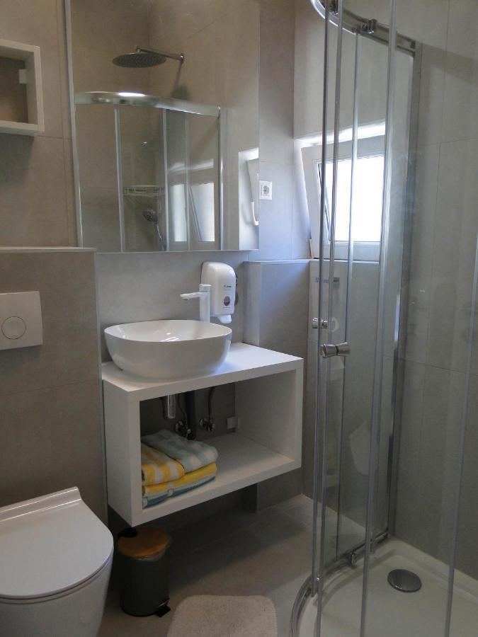 Rooms Tepli Bok Primošten Esterno foto